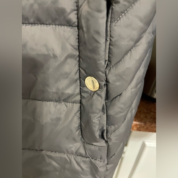 New Women's Michael Kors Winter Coat Gray Puff Size large - Picture 5 of 10